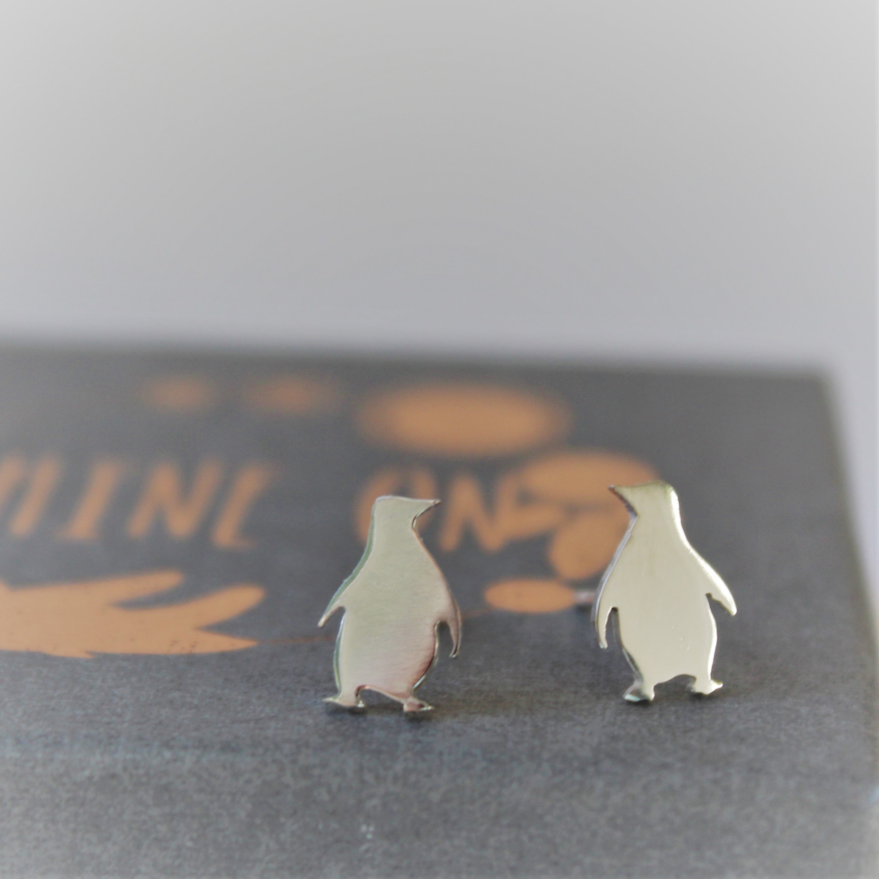 Orecchini Donna In Argento Sterling 925 Con Pinguini 2D – Design Carino, Chiusura A Farfalla, 0,9x1,1 Cm